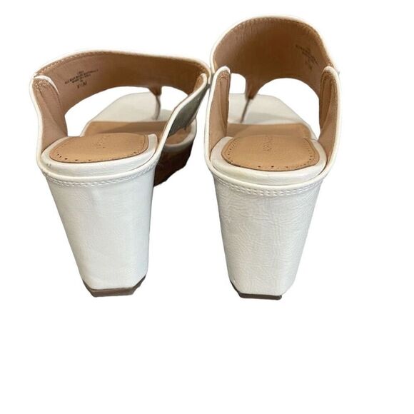 Adrienne Vittadini Chee White Wedge Thong Sandals Women's Size 8.5 - Picture 4 of 6